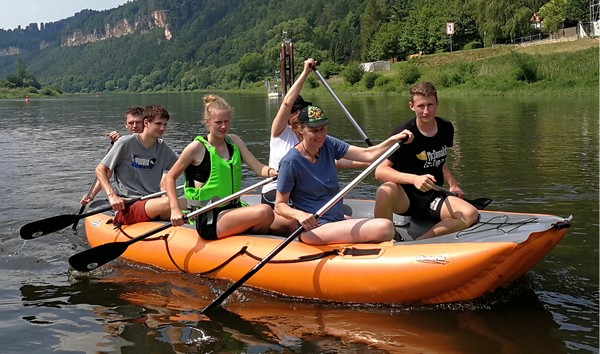 Raft while sailing on the Elbe