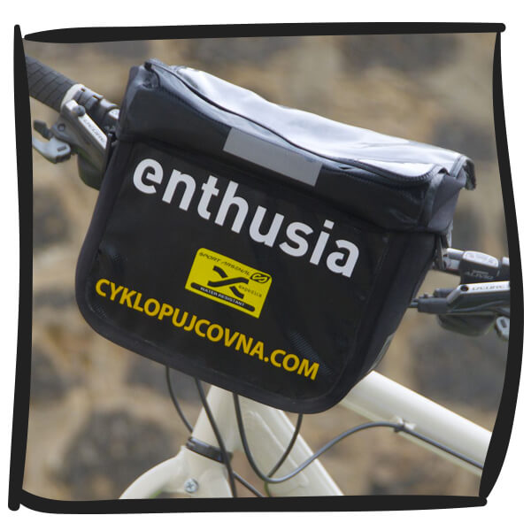 Cycling bag is waterproof and waterproof.