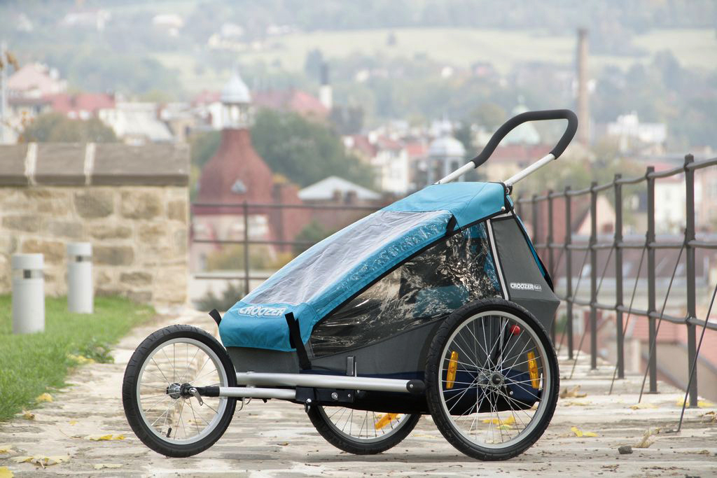 Dětský vozík croozer je vhodný pro lehčí aktivity